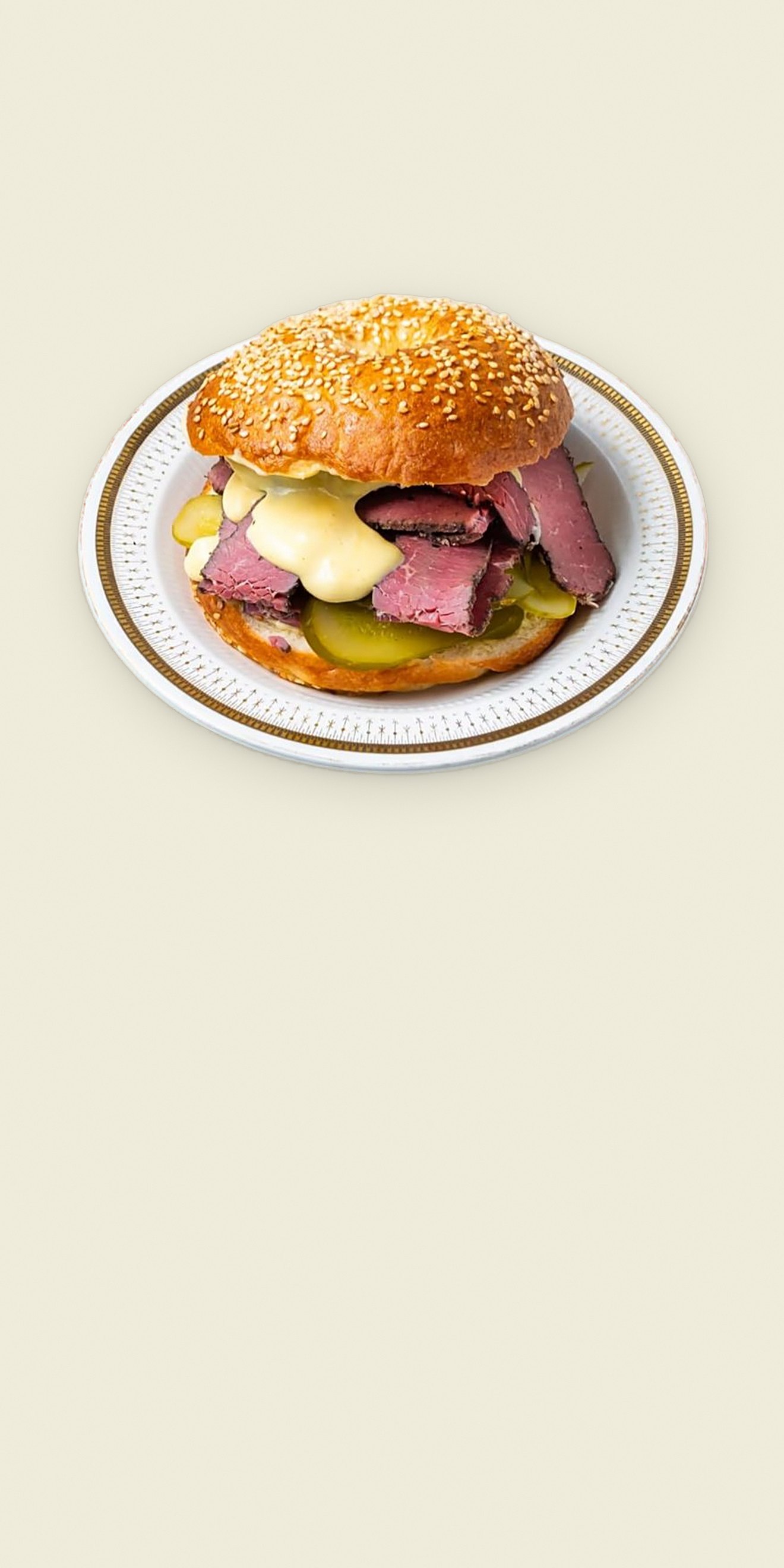Beigelis su pastrami